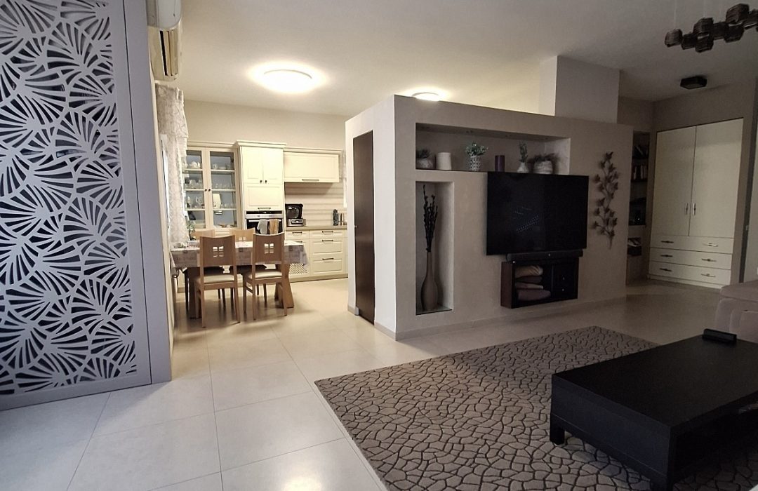 3e4d21db-1cd7-4cda-a8b7-2769c93d4036